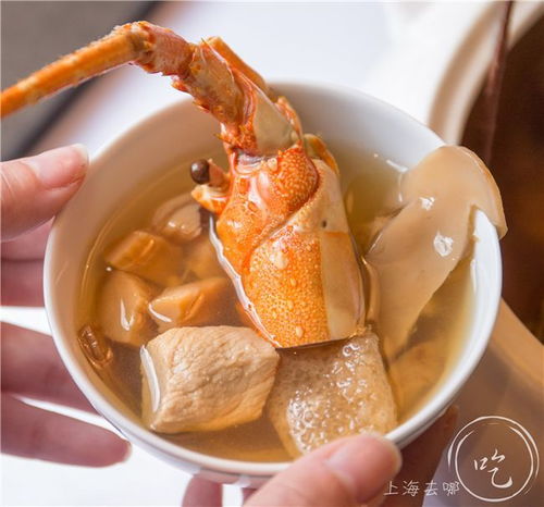 火焰瀑布鍋席卷魔都 上桌會(huì)著火，一拉就是一米長龍蝦鮮香